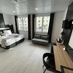 Hotel Yebs 3*